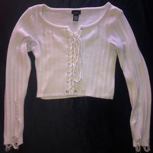 White long sleeve crop top !! 🤍